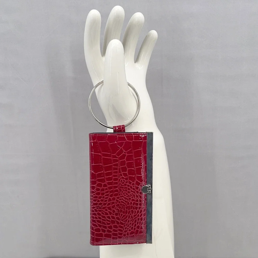 Vintage  Red Ring Handle Wristlet Bag Faux Croc Patent Mod Clutch Organizer